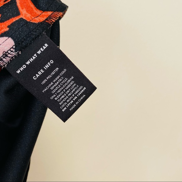 Who What Wear Black Floral Sleeveless Button Front Chest Pocket Ruffle Blouse - Picture 5 of 6